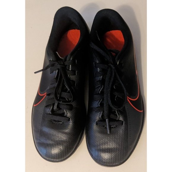 Nike Mercurial Boy's size youth 1 black red non-marking sneakers AT8169-060 - Picture 4 of 9